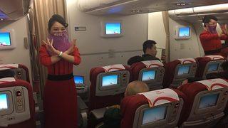 Çinli hosteslerden 10 bin metre yükseklikte peçeli Türk dansı