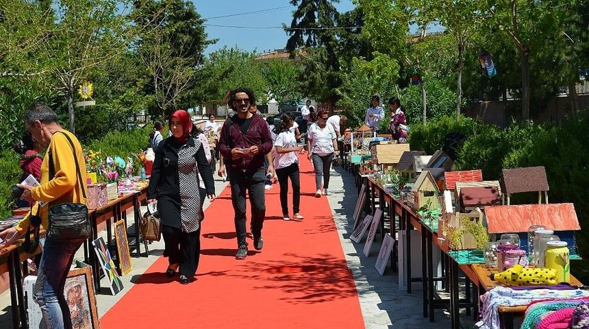 Didim&rsquo;de okul yararına lahmacun g&uuml;n&uuml; d&uuml;zenlendi