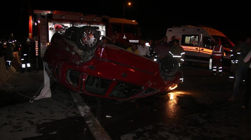 Zincirleme kazada araçtan fırlayıp, viyadükten düştü 