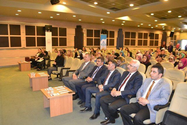 Erzurum’da ‘Finansal Okur Yazarlık’ semineri