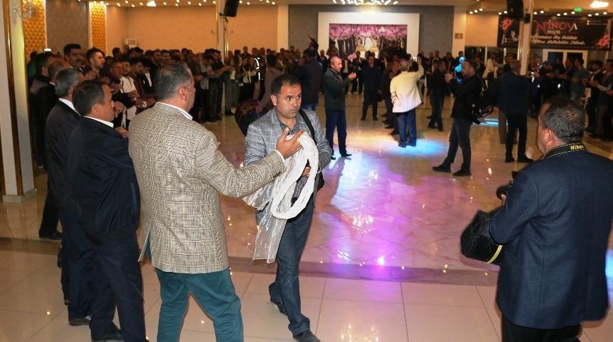 Hizmet-İş Sendikası Van Şubesinden 1 Mayıs&rsquo;a bin 600 kişilik &ccedil;ıkarma