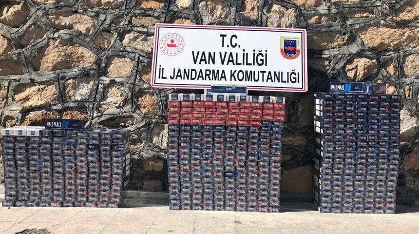 Van&rsquo;da 7 bin 430 paket ka&ccedil;ak sigara ele ge&ccedil;irildi