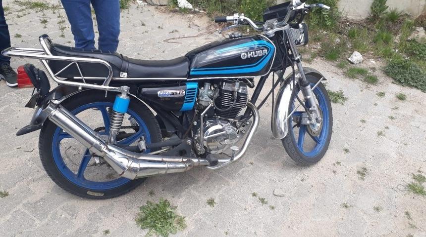 &Ccedil;alınan motosikletler polis tarafından bulundu