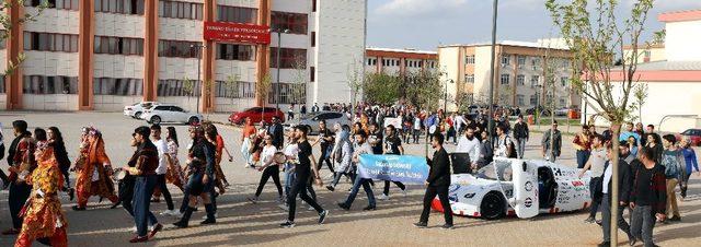 GAÜN’de davullar bahar şenliği için çaldı