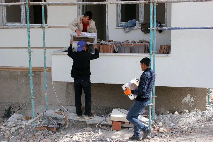 1 Mayıs'ta da çalıştılar: Bizde bayram yok! G4