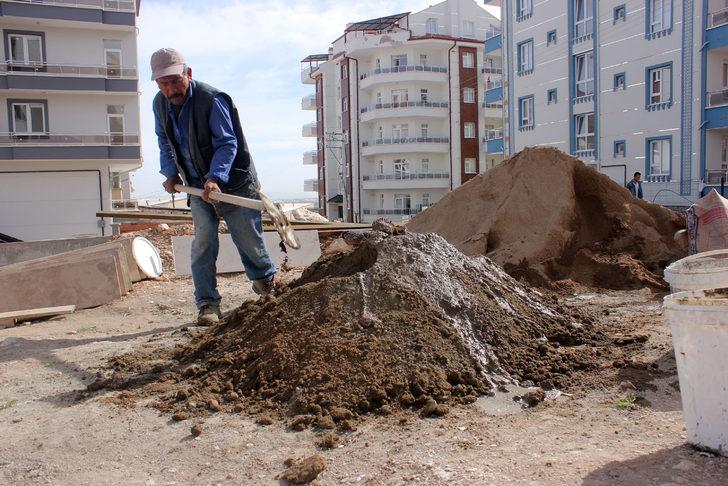 1 Mayıs'ta da çalıştılar: Bizde bayram yok! G1