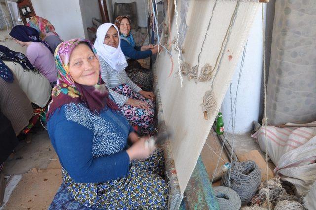 Simavlı kadınlar hayatı ’İlmek ilmek’ kazanıyor