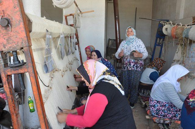 Simavlı kadınlar hayatı ’İlmek ilmek’ kazanıyor