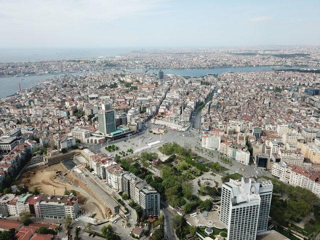 Taksim Meydanı'ndaki son durum havadan fotoğraflandı