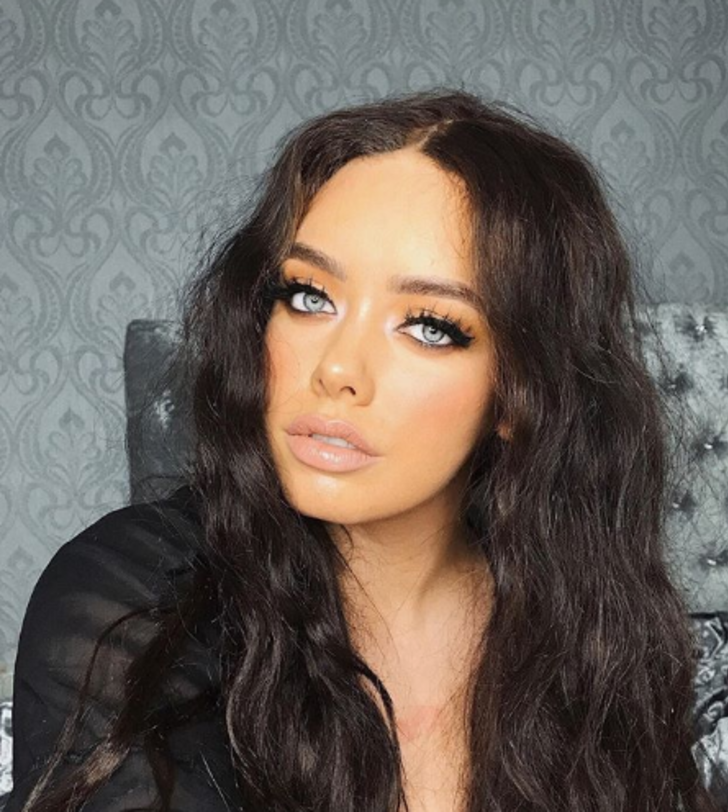 Korkunç! Ünlü yıldızın dudağı ölüyor G1