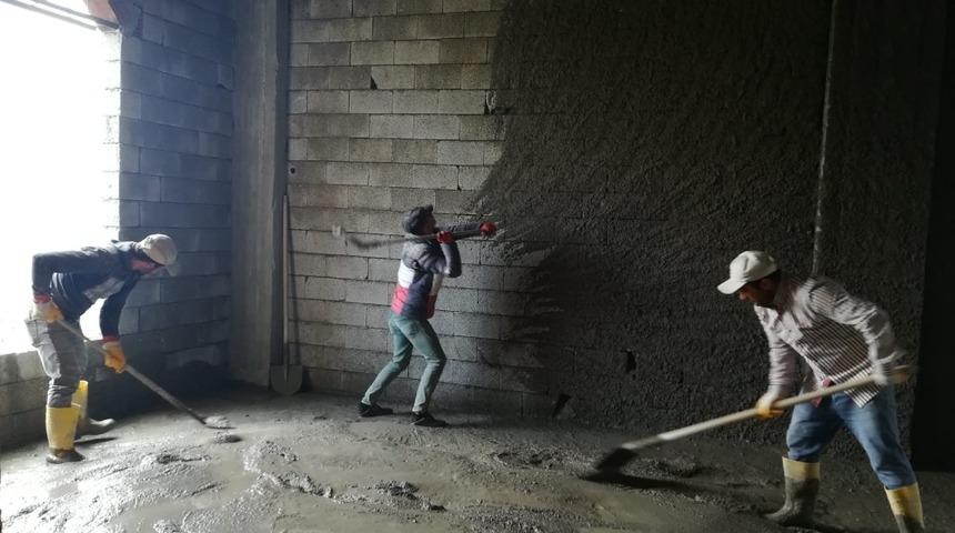 İnşaat iş&ccedil;ileri 1 Mayıs&rsquo;ı &ccedil;alışarak ge&ccedil;irdi