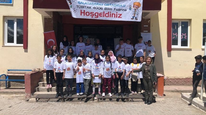 İran sınırında T&Uuml;BİTAK 4006 Bilim Fuarı