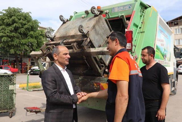 Başkan Söğüt işçileri yalnız bırakmadı