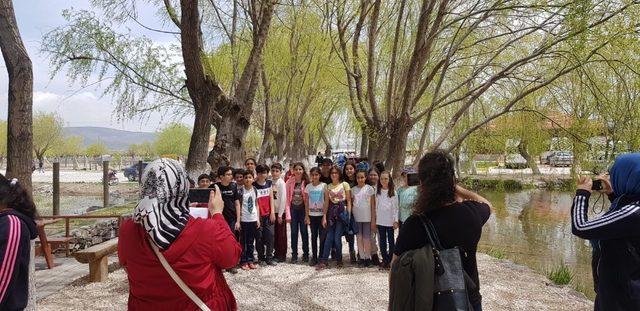 1 Mayıs Emek ve Dayanışma Günü’nde öğrenciler Sultan Sazlığına akın etti