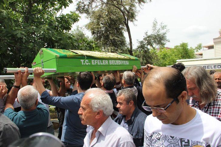 Senegal’de hayatını kaybeden genç gözyaşları arasında son yolculuğuna uğurlandı G2