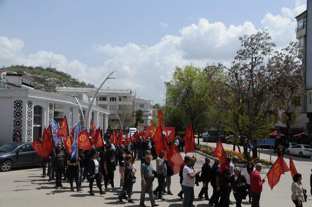 Tunceli'de işçilerden halaylı kutlama