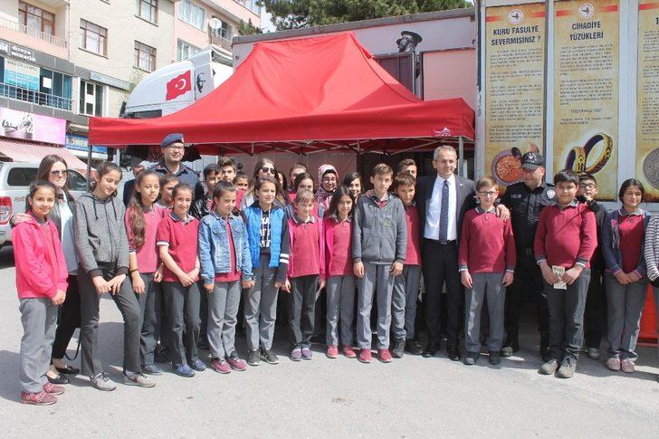 Kaymakam Pişkin, Çanakkale Gezici Müzesini ziyaret etti G2