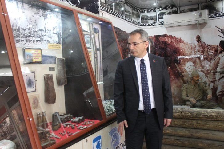 Kaymakam Pişkin, Çanakkale Gezici Müzesini ziyaret etti G5