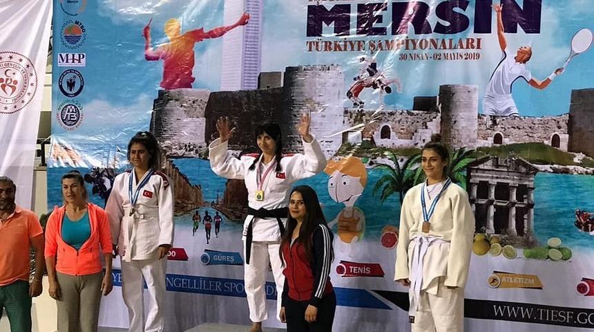 Şahinbeyli sporcu T&uuml;rkiye şampiyonu oldu