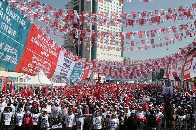 Beyazgül, 1 Mayıs’ı kutladı