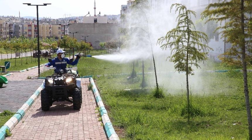 Haliliye&rsquo;de haşereyle m&uuml;cadele s&uuml;r&uuml;yor