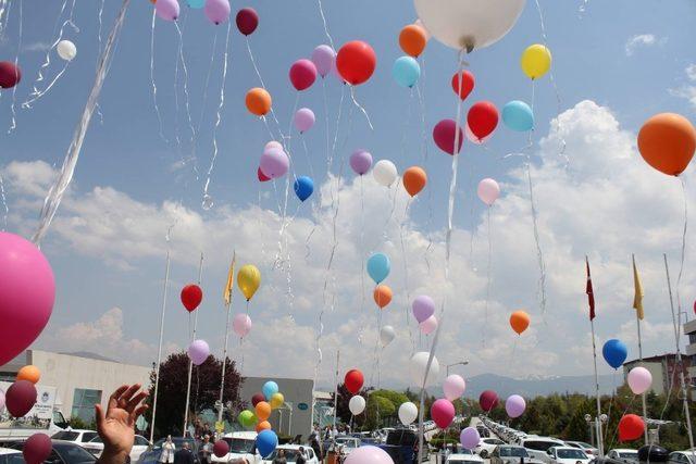 Lösemili çocuklara destek için yürüdüler