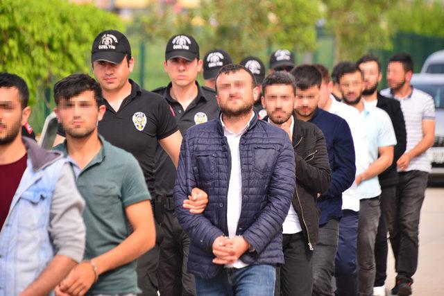 Adana'da 24 PKK şüphelisi adliyede