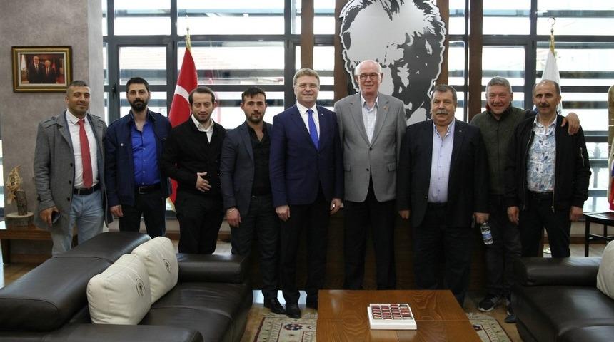 Lokantacılar Odasından Başkan Kazım Kurt&rsquo;a tebrik ziyareti