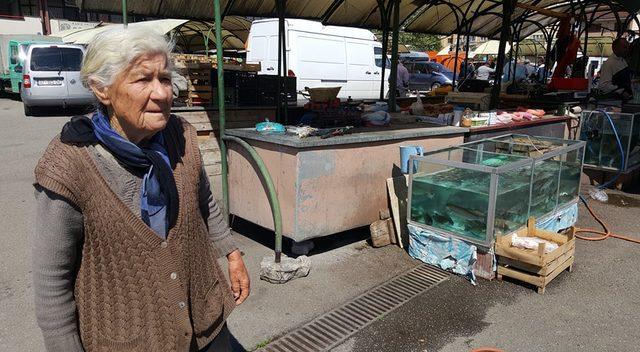60 yıldır çalıştığı pazarın tek kadın pazarcısı