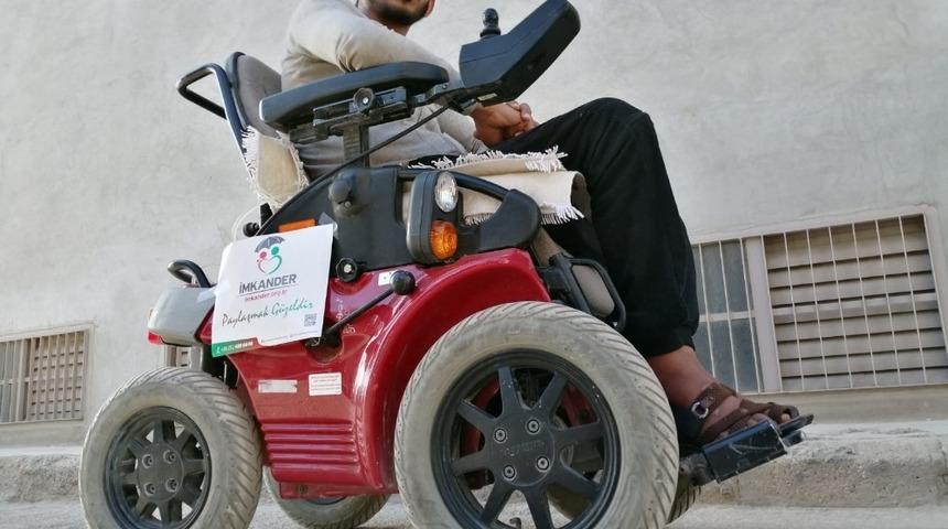 El Bab’da 350 anneye kıyafet, 6 engelliye akülü sandalye