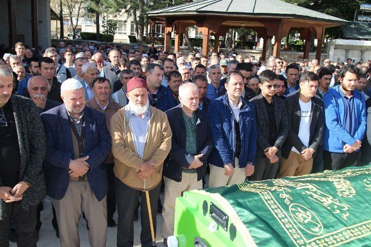 Uşak Milli Eğitim Şube Müdürü Yeşilırmak son yolculuğa uğurlandı G1
