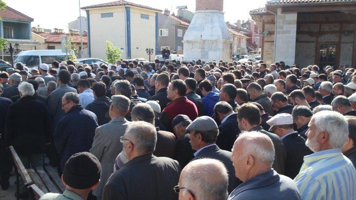 Uşak Milli Eğitim Şube Müdürü Yeşilırmak son yolculuğa uğurlandı G4