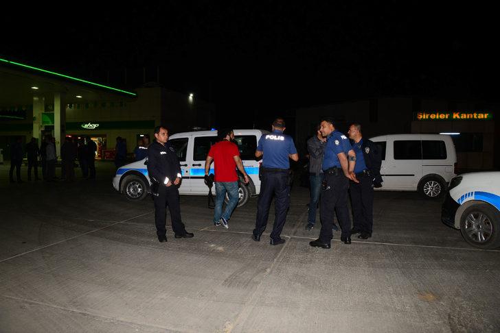 Otomobiline aldığı iki kadını önce dövdü, ardındansa... G1