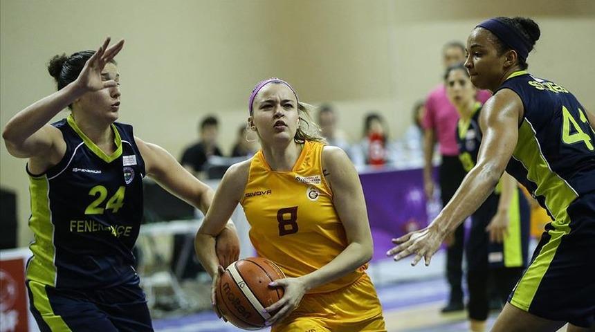 Galatasaray - Fenerbahçe derbisinde seri 2-2'ye geldi