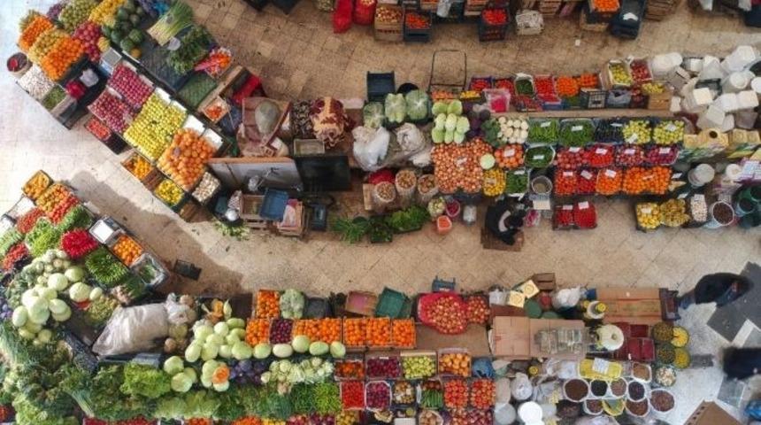 Sel&ccedil;uklu başkenti Konya'nın 'asırlık alışveriş merkezi' Melike Hatun &Ccedil;arşısı 