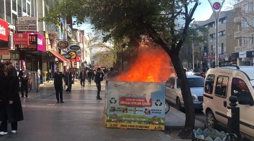 &Ccedil;&ouml;p yangını korkuya neden oldu