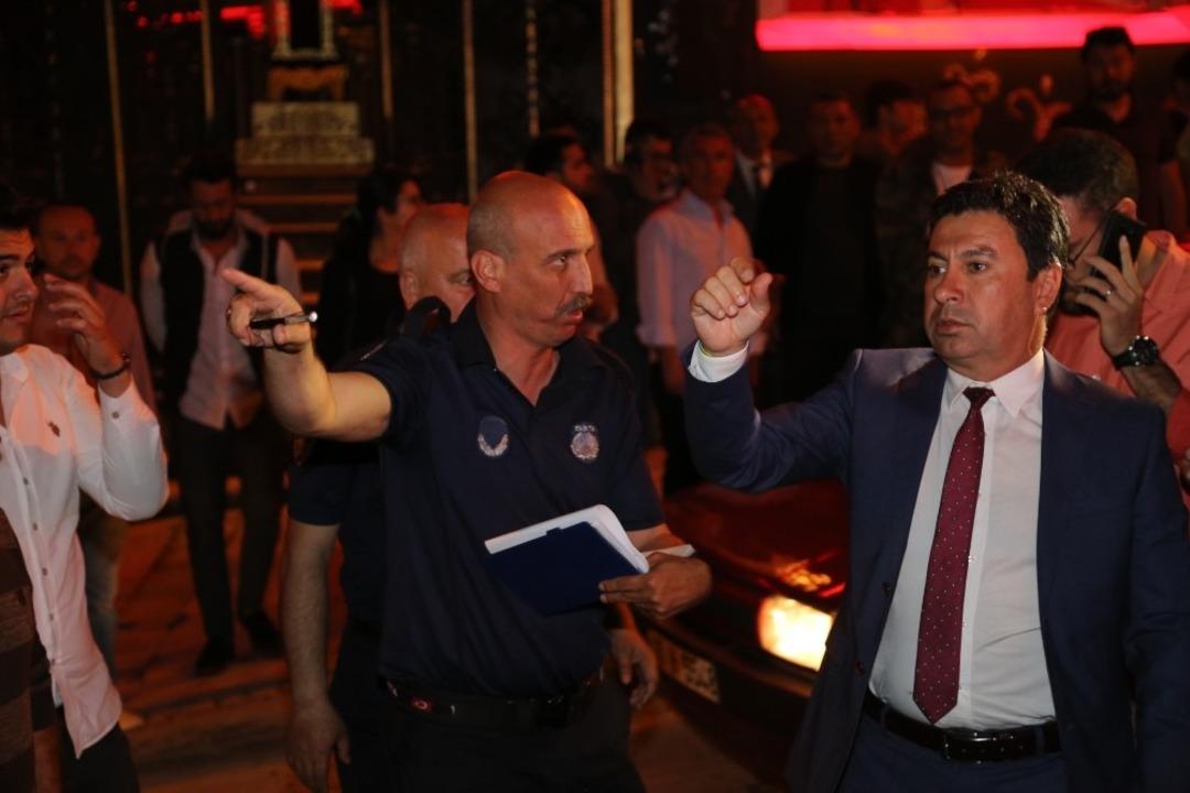 Başkan Aras, G&uuml;mbet Barlar Sokağı&rsquo;nda denetleme yaptı