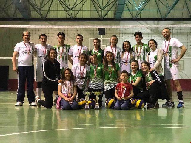 Emet’te Voleybol Turnuvası sona erdi