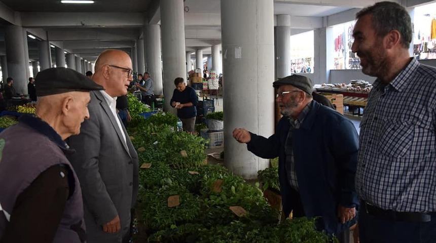 Başkan Erden&rsquo;den pazar ziyareti