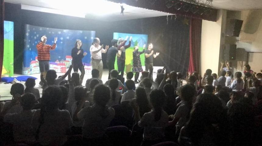 Mersin&rsquo;de &ouml;ğrenciler "D&uuml;nyanın enerjisini ben koruyorum" dedi