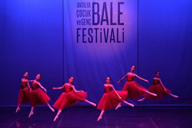 Muratpaşa’dan Çocuk ve Genç Bale Festivali