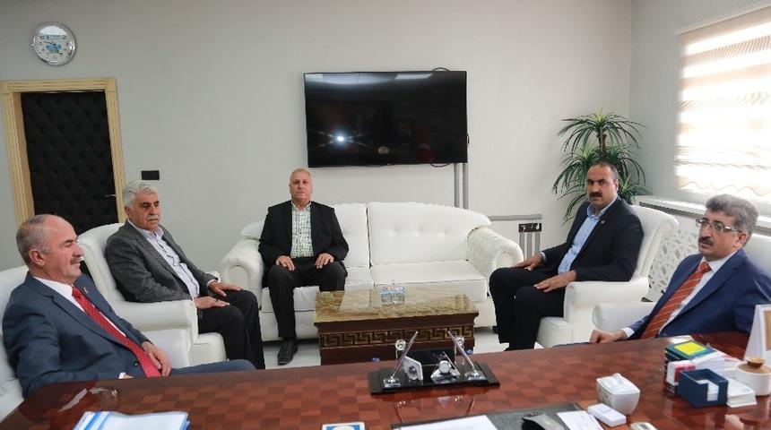 Vali Bilmez’den Başkan Akman’a ‘hayırlı olsun’ ziyareti