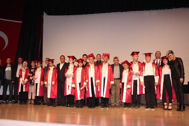 Özel öğrencilerden özel program