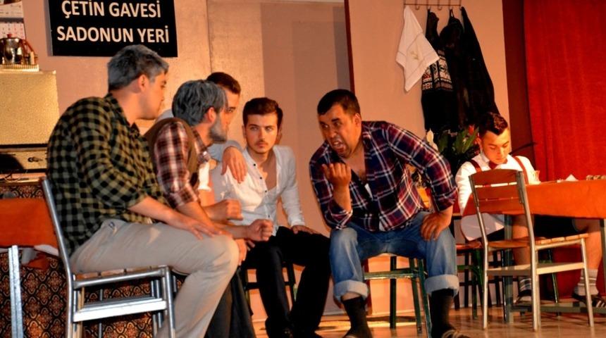 Sarıg&ouml;l MYO&rsquo;dan tiyatro g&ouml;sterimi