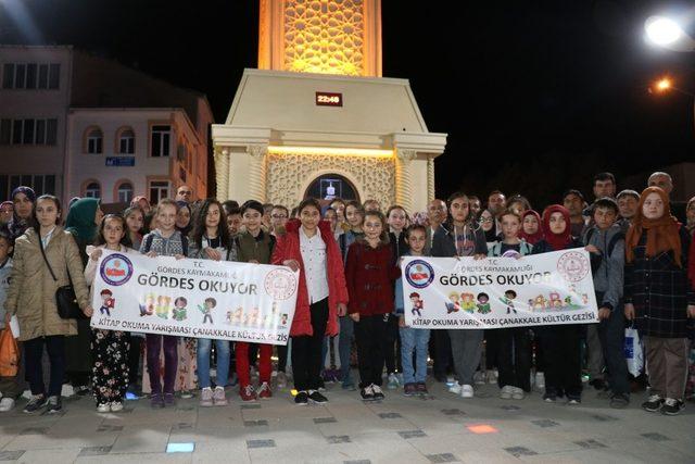 Kitap okuyarak derece girenler Çanakkale gezisiyle ödüllendirildi