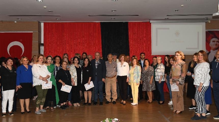 &Ccedil;iğli&rsquo;de sanat at&ouml;lyesi yıl sonu sergisi