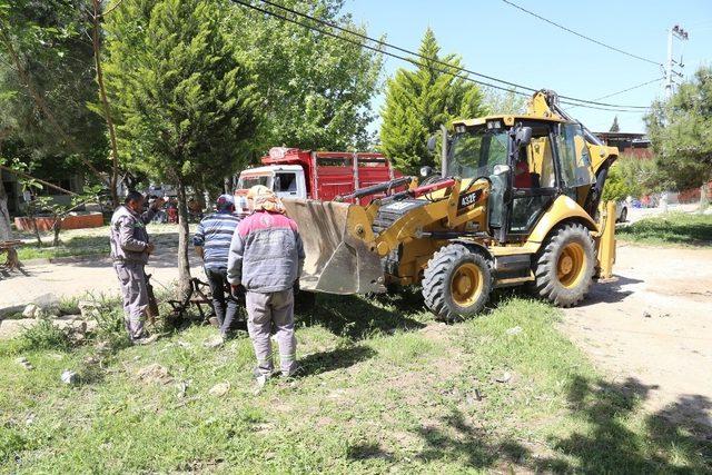 Belediye ekipleri şehrin dört bir yanında