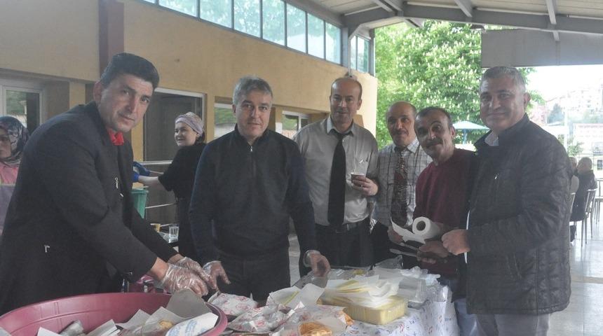 Hayatlarını kaybeden iş arkadaşları i&ccedil;in dua edip kurban kestiler