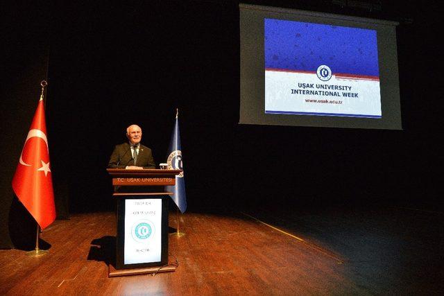 Uşak Üniversitesi’nde ’Uluslararasılaşma ve Eğitim’ haftası başladı