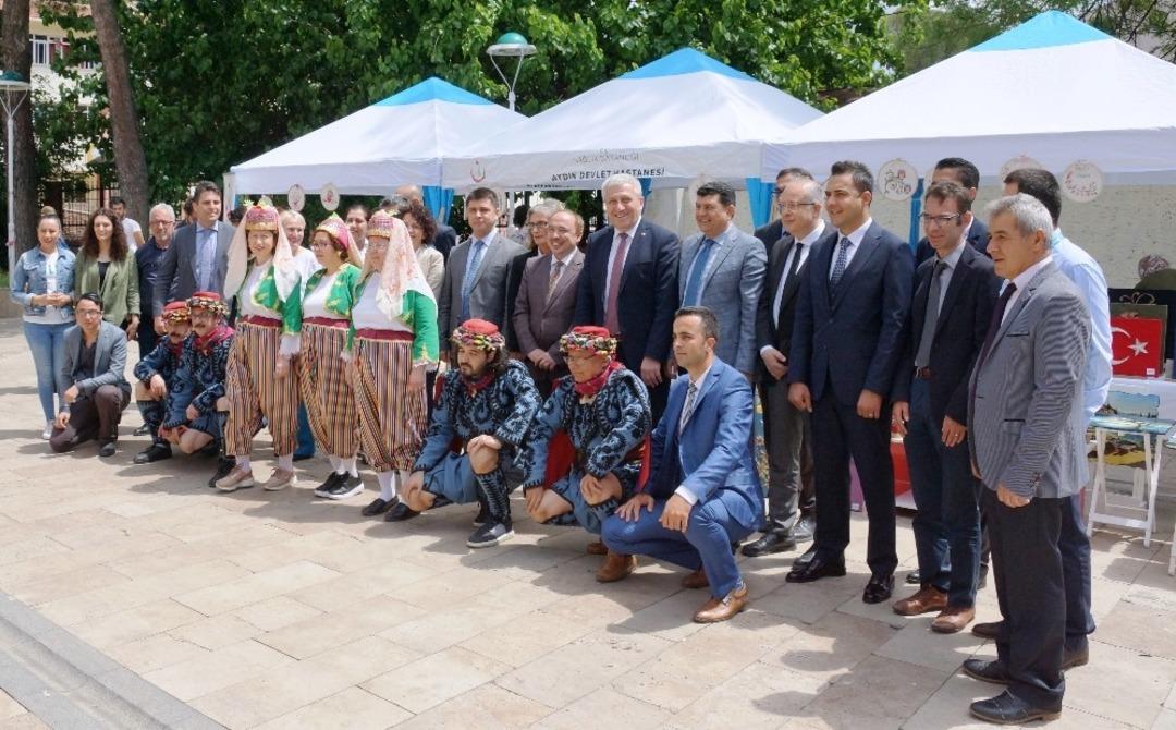 Toplum ve Ruh Sağlığı danışanları eserlerini g&ouml;r&uuml;c&uuml;ye &ccedil;ıkardı